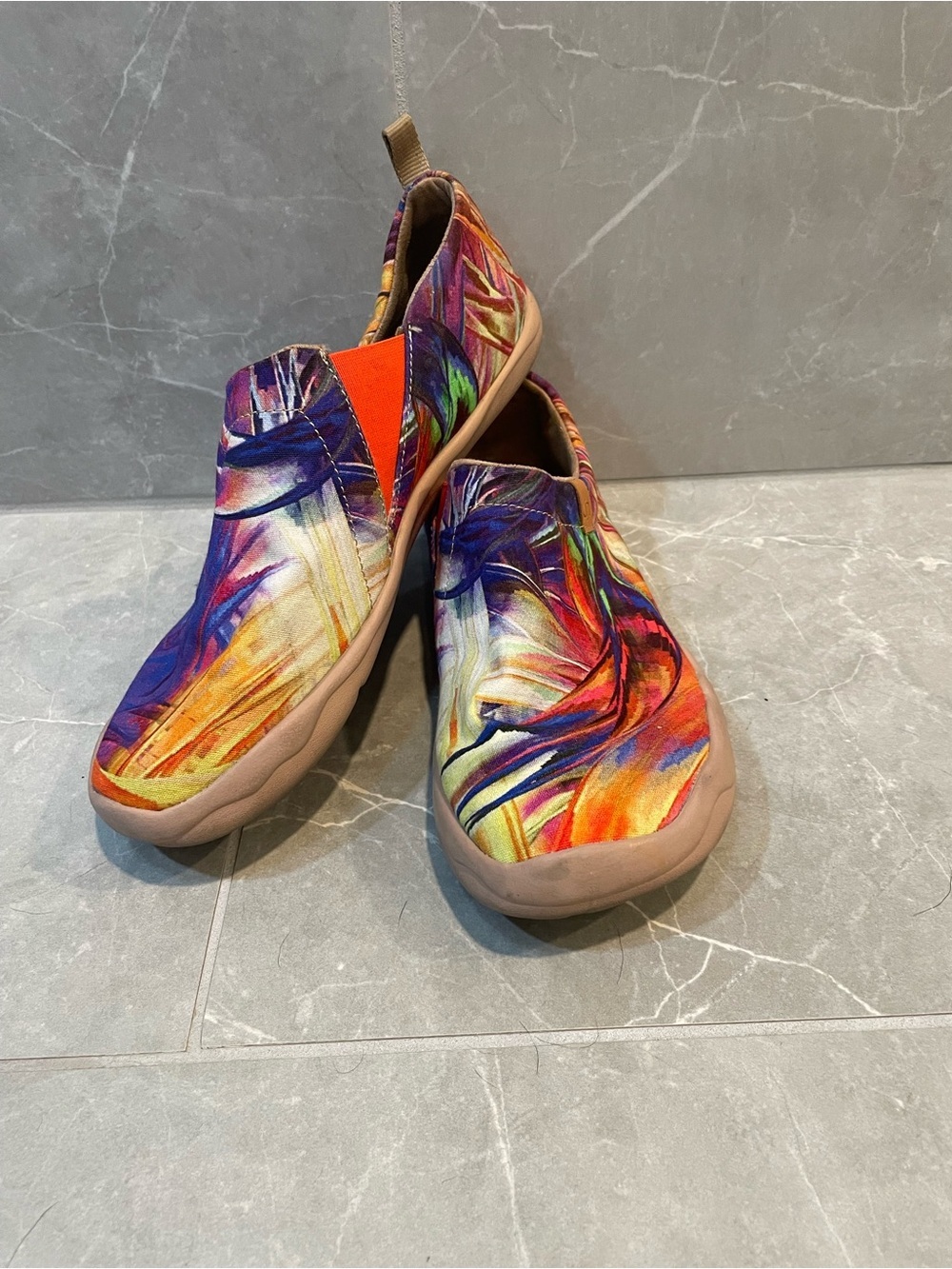 UIN Color Brush Toledo 1 Slip On Women’s Casual Shoes Painted Canvas Size 9